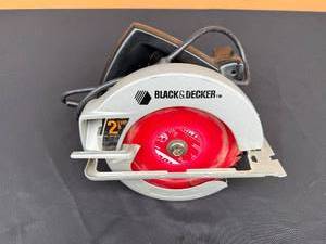 lot 7 image: Black & Decker 7-14 Inch Circular Saw Model 7391