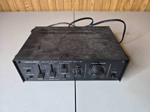 lot 23 image: Realistic MPA-20 20 Watt PA Amplifier 120V12V