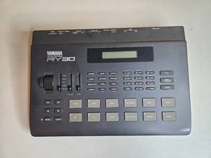 lot 32 image: Yamaha RY30 Digital Rhythm Programmer Drum Machine