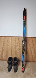 lot 64 image: Elan NRG 933K Skis with Bindings and Nordica 483 Ski Boots
