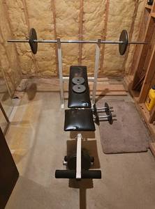 lot 68 image: Weider Weight Bench with Barbell, Dumbbells, and Weight Plates