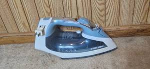 lot 70 image: Black & Decker Electric Steam Iron Non-Stick Soleplate
