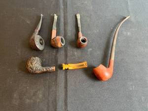 lot 214 image: Collection of Vintage Smoking Pipes with Amber-Look Stem