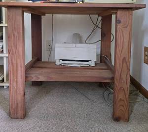 lot 229 image: Wooden Table with Shelf 32in Wide 28in High 22in Deep - contents not inc