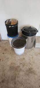 lot 295 image: Collection of Various Stock Pots, Buckets, and Enamelware