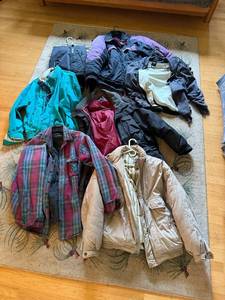 lot 317 image: Collection of Mens Winter Jackets and Outerwear Assorted Brands Inc Columbia and Styles - SZ Large