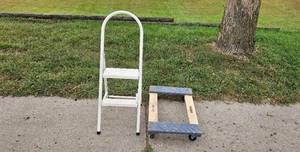 lot 321 image: Folding Step Stool and Milwaukee Wooden Moving Dolly Set