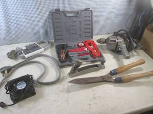 lot 32 image: (G-1) Heavy Duty Drill, Tool Kit, A...