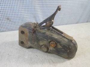 lot 72 image: (EC1) Heavy Duty Trailer Hitch Coup...