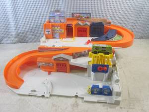 lot 79 image: (EW4) Vintage Hot Wheels Sto & Go V...
