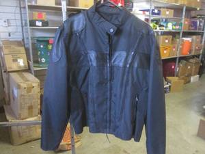 lot 92 image: (FRNT) New Wild Ride Motorcycle Jac...