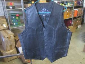 lot 101 image: (FRNT) Leather King Leather Motorcy...