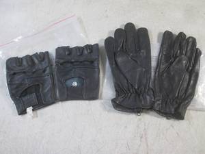 lot 114 image: (EC1) New Pair of Leather Gloves an...
