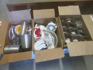 lot 118 image: (RM5) Assorted Kitchen Glasses Bowl...