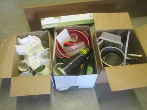 lot 119 image: (RM4) Assorted Kitchen Items...