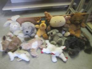 lot 128 image: (A-2T) Assorted Plush Animals...