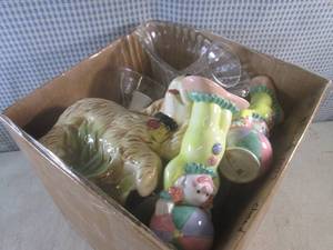 lot 172 image: (A-3) Box of Assorted Unsorted Figu...