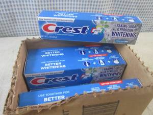 lot 184 image: (BSB) 8 Tubes of Crest Plus Toothpa...