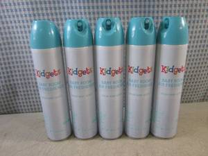 lot 193 image: (CSB) 5 Spray Cans of Kidgets Baby ...