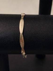 lot 59 image: 925 Silver Twisted Herringbone Bracelet