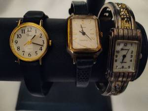 lot 68 image: Vintage Timex & Geneva Ladies Watches