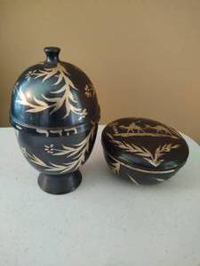 lot 107 image: Metal Trinket Dishes - Made in Israel