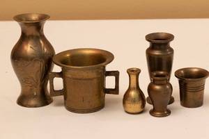 lot 118 image: Brass Miniature Vases
