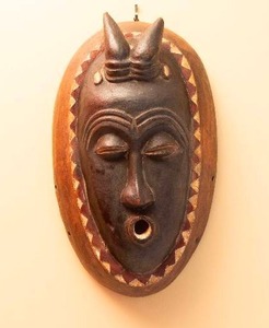 lot 44 image: West African Tribal Mask
