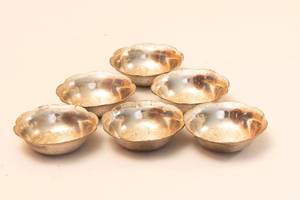 lot 32 image: Occupied Japan Scalloped Edge Decorative Silver Bowls