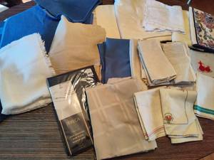lot 129 image: Lot of Assorted Cloth Napkins & Tablecloths