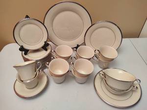 lot 167 image: Lenox Solitaire Coffee Set