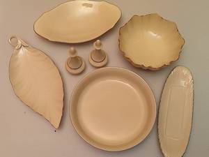 lot 168 image: Lenox Asst Serving Pieces