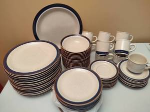lot 169 image: International Stoneware Dinnerware