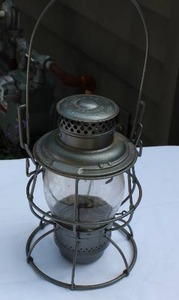 lot 12 image: Vintage Adlake Adams Westlake Co Lantern