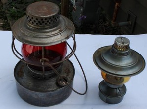 lot 13 image: Handlan St. Louis Lantern red class & Smaller lantern without handle