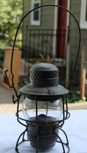 lot 34 image: B&O Armspear Lantern 1925 Model  Baltimore & Ohio Railroad