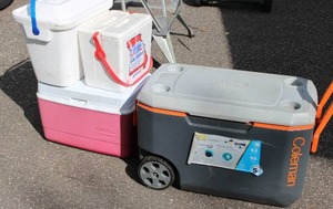 lot 38 image: Collection of 4 coolers  Coleman etc