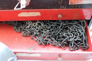 lot 45 image: Tool box, Sears compound mitre 8 14 saw 1 12 horse, chalk line & Sander