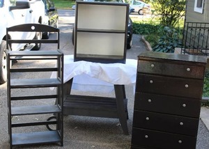 lot 58 image: 4 Shelf unit, 2 Shelf unit, 5 door Dresser