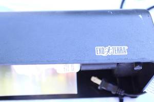 lot 62 image: AquariumTerrarium Accessories  2 Lights  New Cork Structure