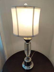 lot 23 image: Glass & Brushed Nickel Table Lamp