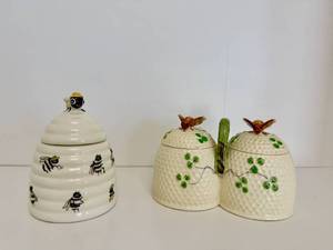 lot 14 image: Honey Pots - including Vintage Double Honey Pot