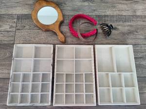 lot 63 image: Jewelry Trays, Mirror & Hair Accessories