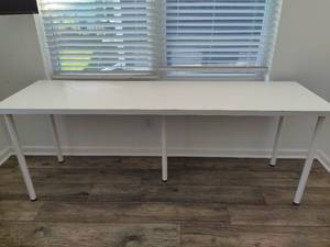 lot 139 image: Lightweight Long White Craft Table