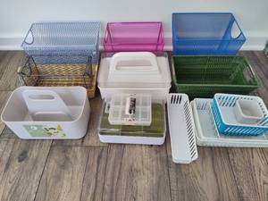 lot 148 image: Assorted Storage BinsBasket