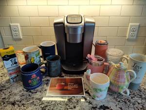 lot 85 image: Keurig Machine, Reusable Cups, Mugs & More