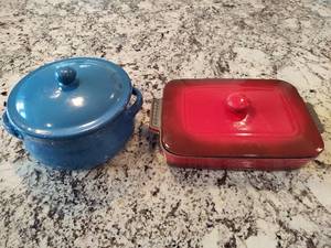 lot 86 image: Two Ceramic Bakeware Dishes wLids