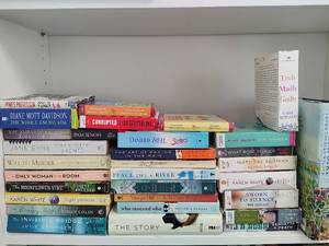 lot 156 image: Assorted Fiction Books - Some Digital