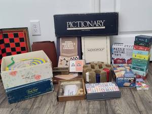 lot 169 image: Large Lot of Games