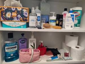 lot 173 image: Lot of Personal Care Items
